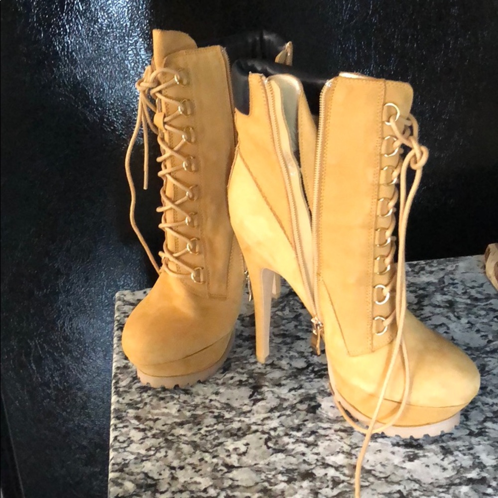 Boots/booties